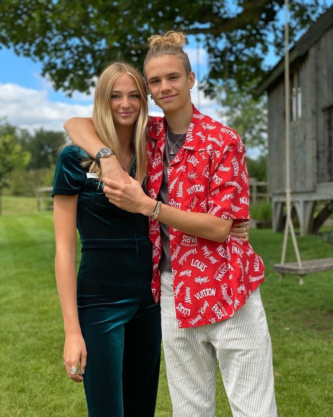 Mia Moocher bạn gái Romeo Beckham ảnh 2 Mia Moocher ban gai Romeo Beckham anh 2