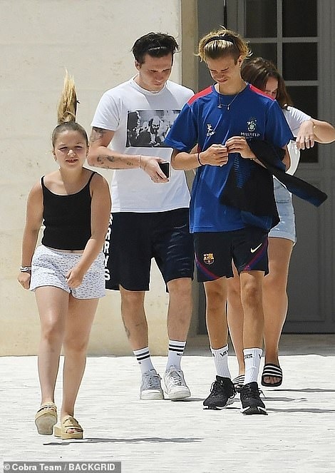gia dinh David Beckham den Italy anh 2