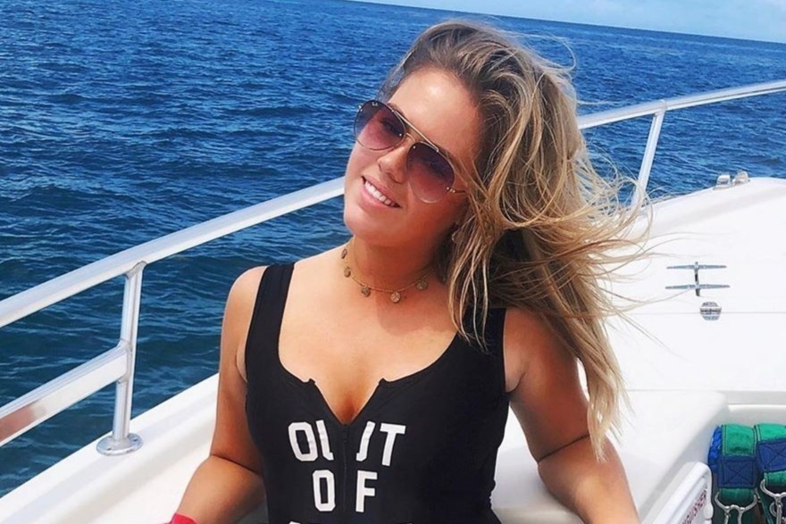 Nu phong vien phat hien ung thu nho khan gia xem dai hinh anh