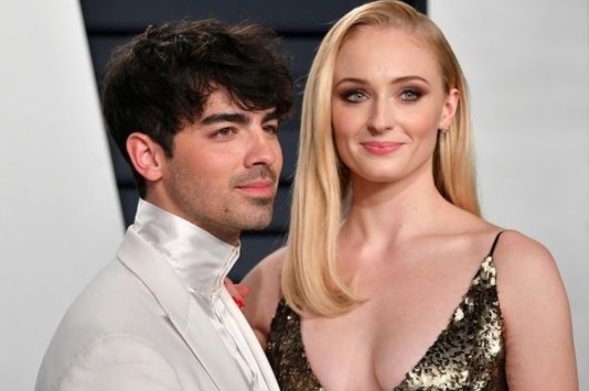 My nhan 'Game of Thrones' sinh con dau long hinh anh