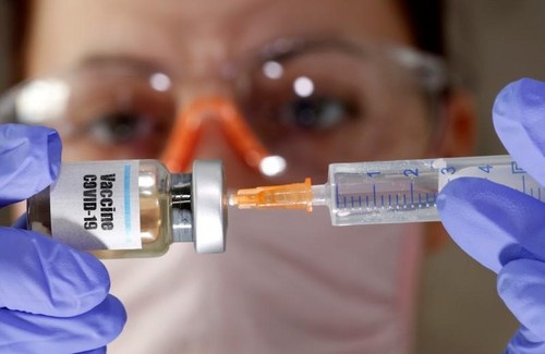 HBO lam phim ve hanh trinh tim kiem vaccine chua Covid-19 hinh anh