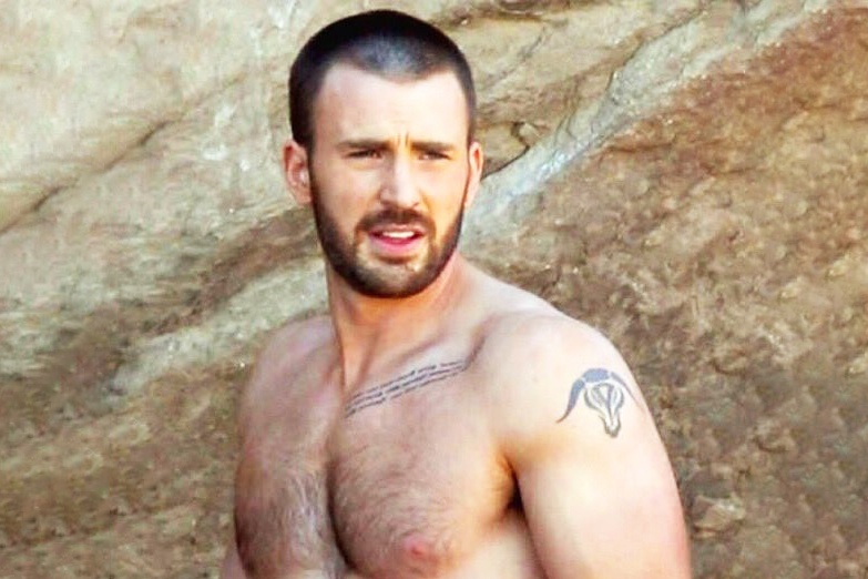 Chris Evans nhao lon o be boi hinh anh