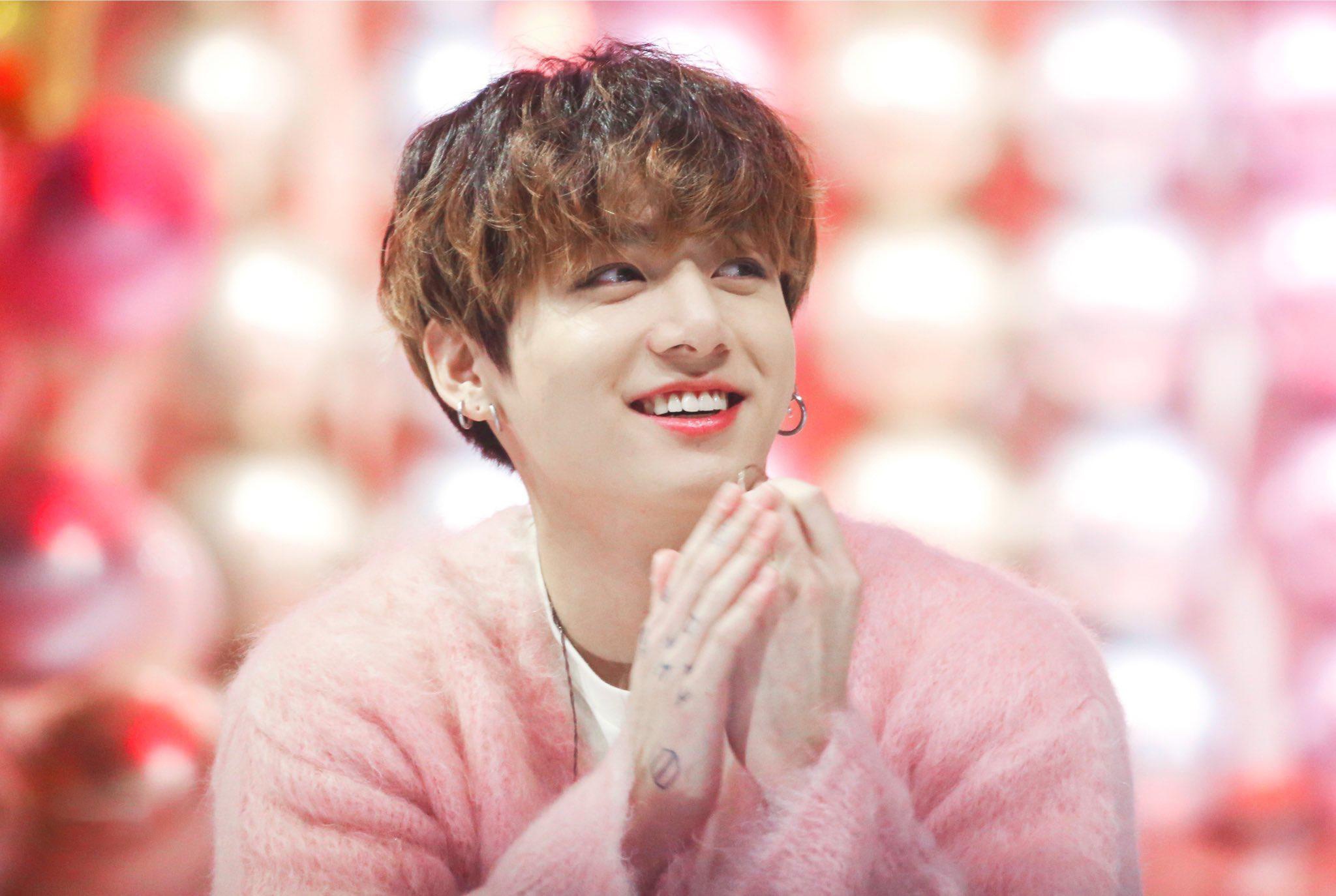 Jung Kook vuot mat Lisa anh 1