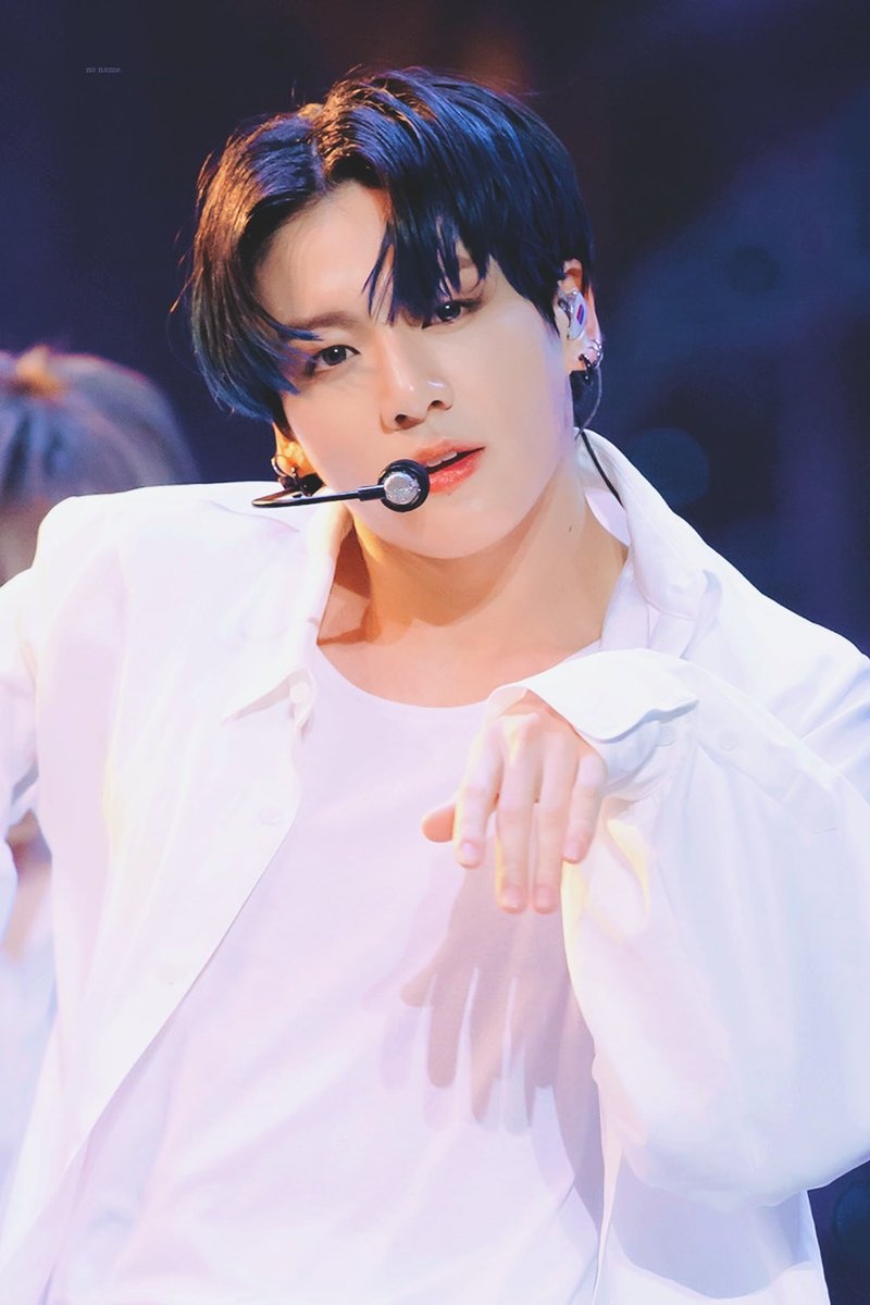 Jung Kook vượt mặt Lisa ảnh 8 Jung Kook vuot mat Lisa anh 8