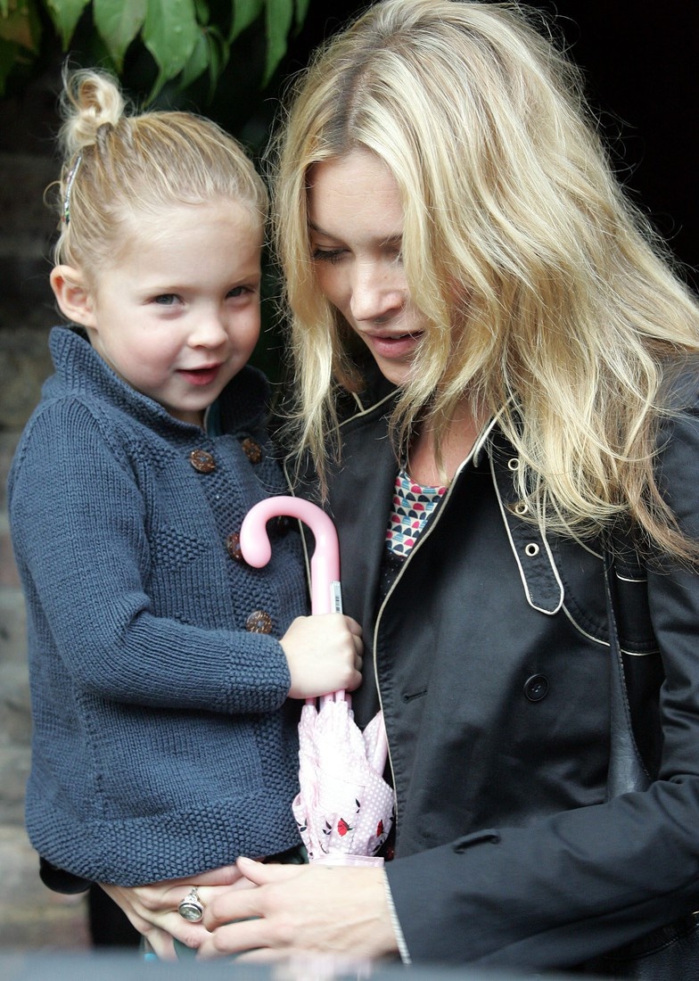 con gai Kate Moss anh 3