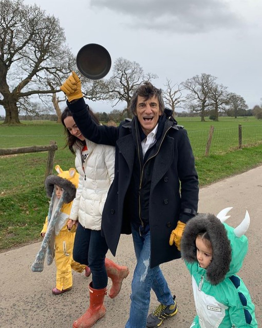 Ronnie Wood va ba xa kem 30 tuoi anh 8
