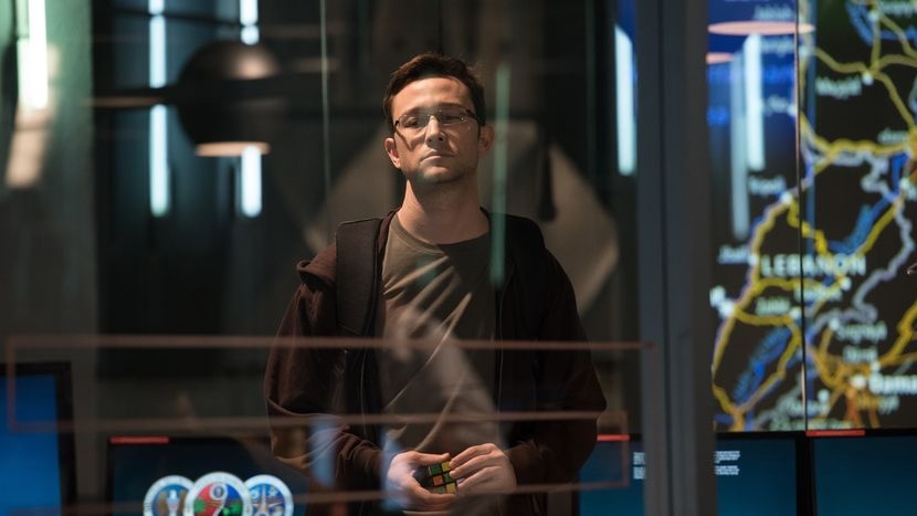Edward Snowden tren phim anh 7