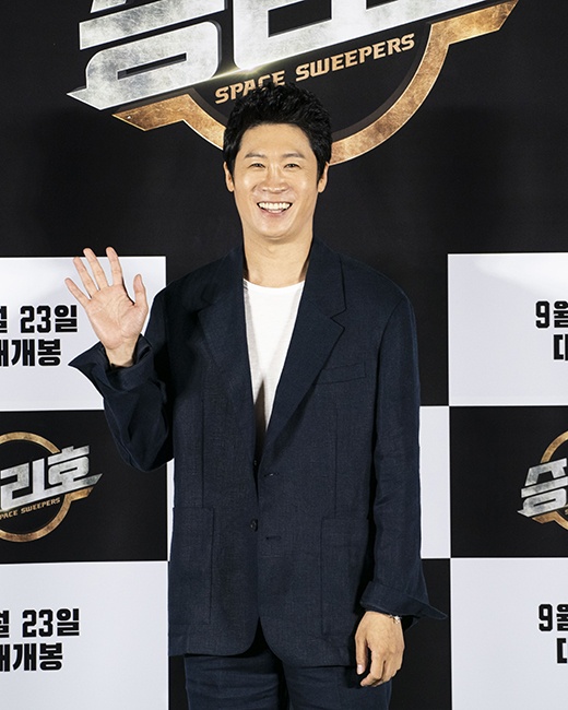 Song Joong Ki dự họp báo ảnh 8 Song Joong Ki du hop bao anh 8