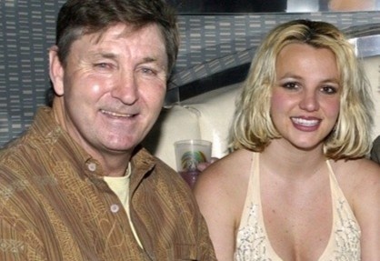 Britney Spears tiep tuc bi cha giam sat cuoc song hinh anh
