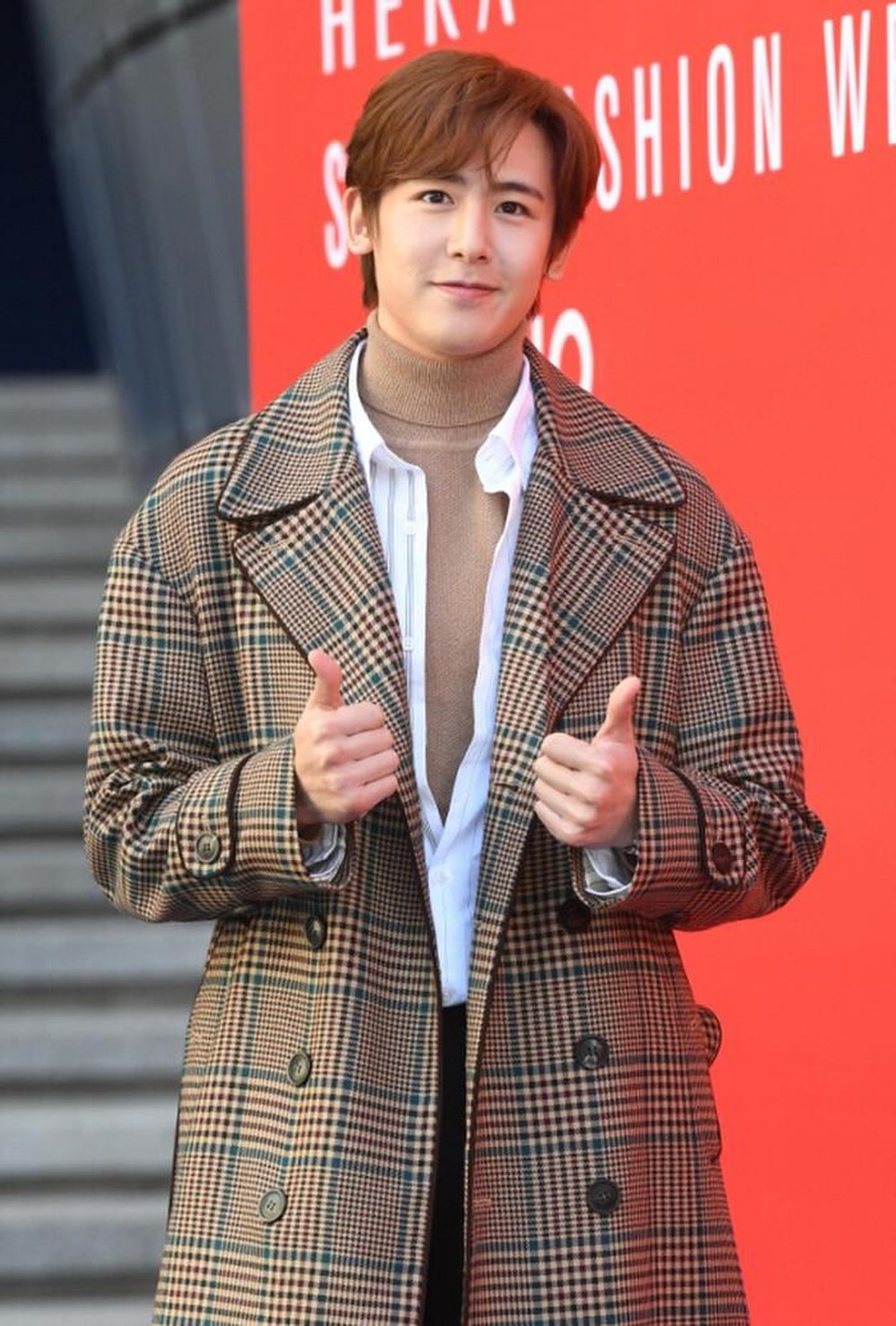 Nichkhun hoang tu Thai anh 7