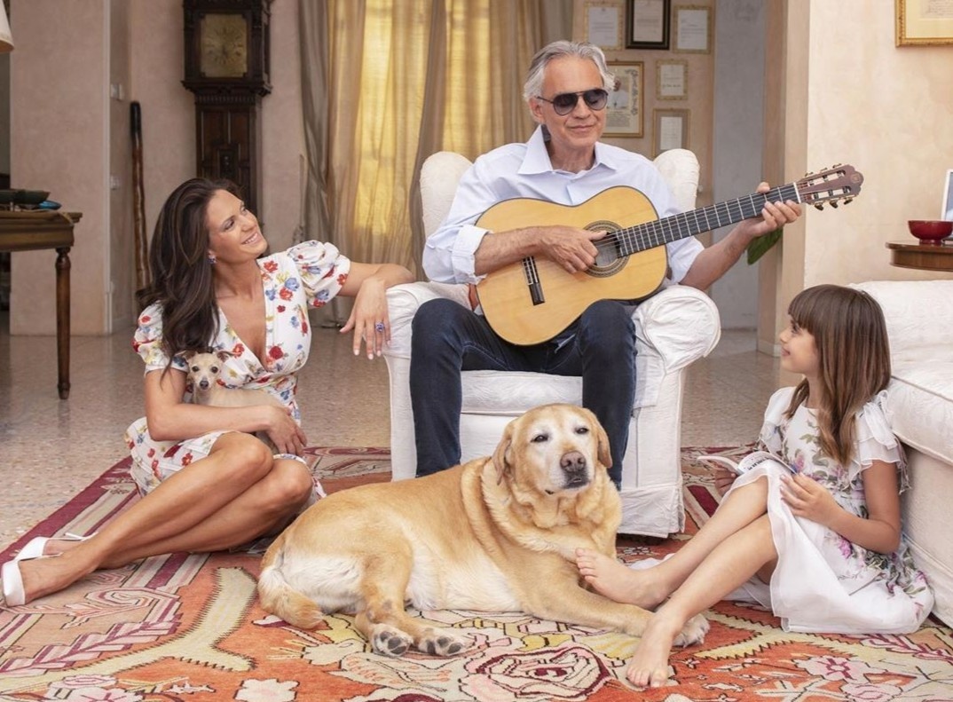 danh ca mu va vo kem 25 tuoi anh 13