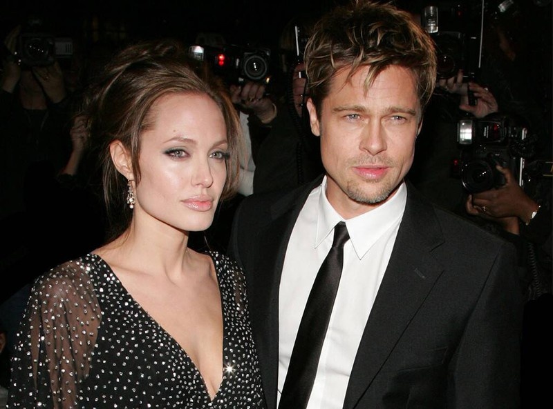 Angelina Jolie khong hai long ve dia diem hen ho cua Brad Pitt hinh anh