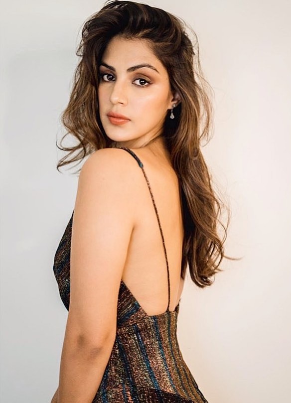 Rhea Chakraborty bị bắt ảnh 13 Rhea Chakraborty bi bat anh 13