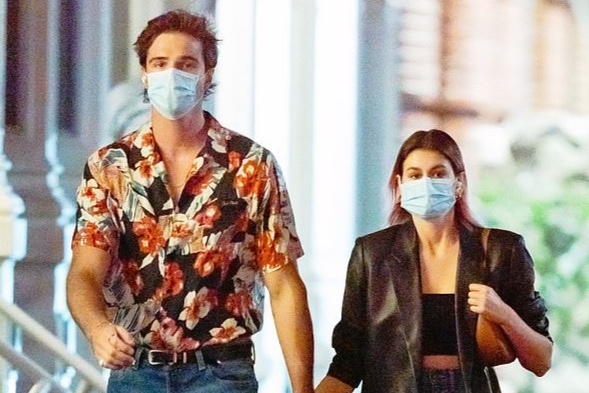 Kaia Gerber cong khai yeu dien vien Jacob Elordi hinh anh