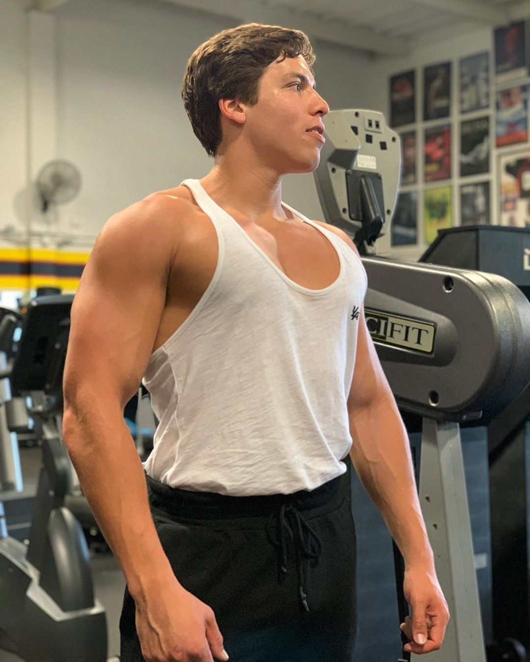 con roi cua Arnold Schwarzenegger anh 10