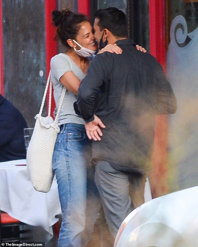 Katie Holmes yeu ban trai dau bep anh 5