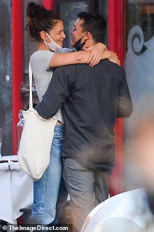 Katie Holmes yeu ban trai dau bep anh 6