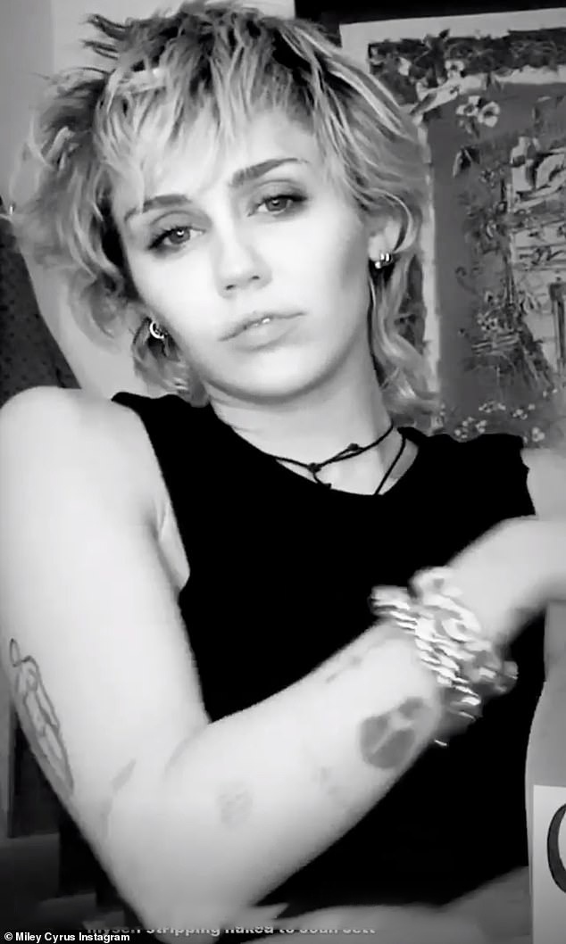 Miley Cyrus chia tay ảnh 2 Miley Cyrus chia tay anh 2