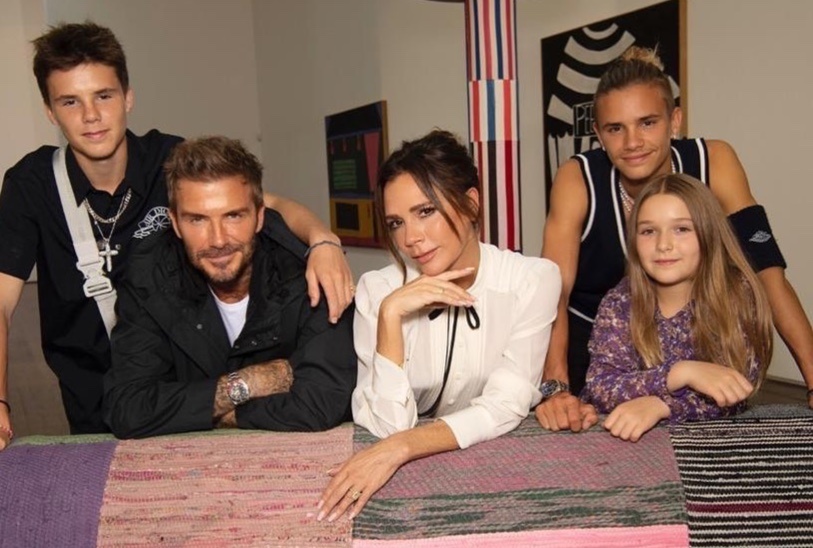 Beckham va cac con du show thoi trang cua Victoria hinh anh