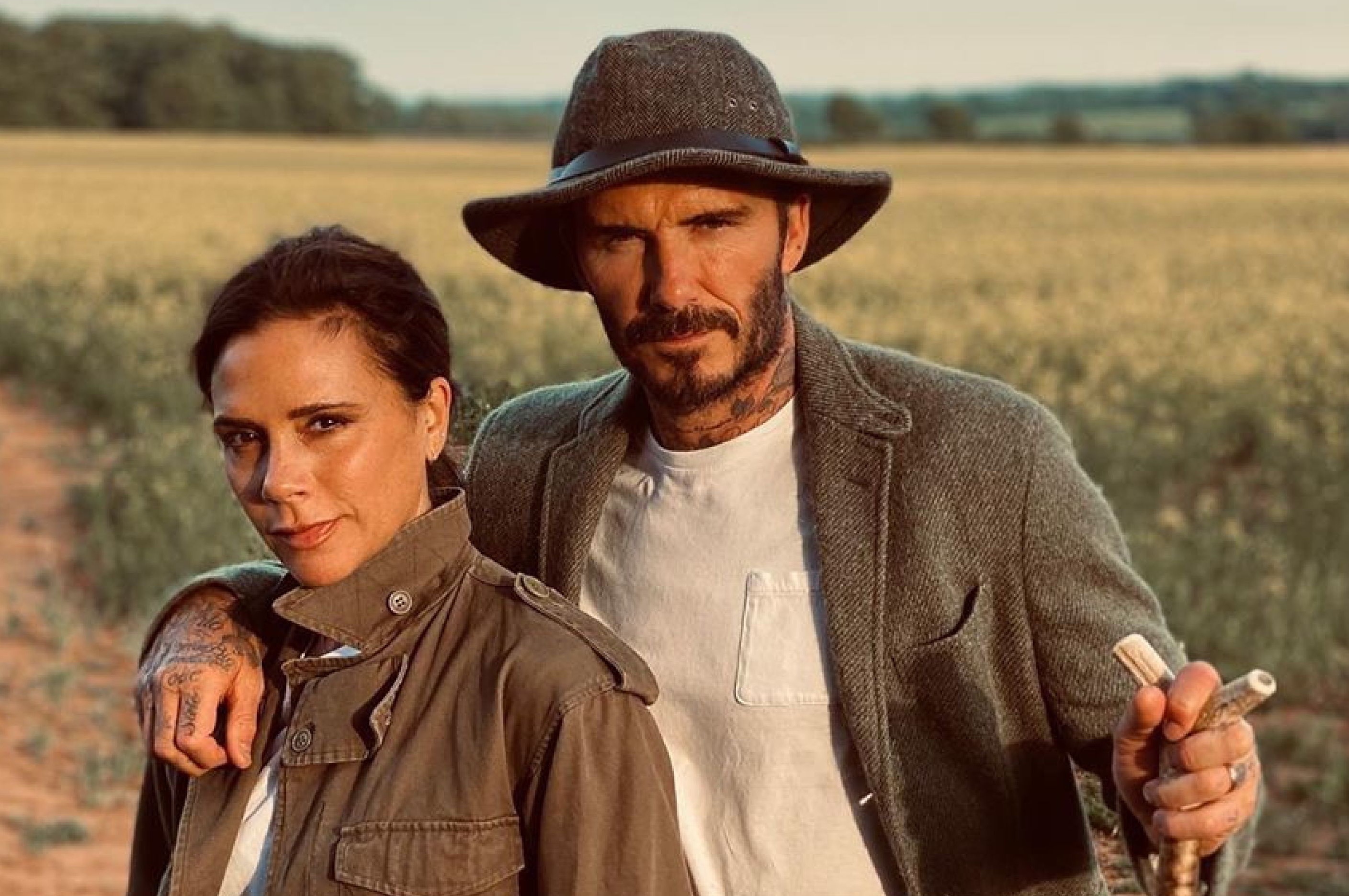 Hang xom tuc gian vi Beckham xay ho nuoc o thon trang hinh anh