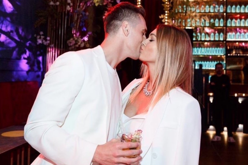 Chuyen tinh yeu tu cai nhin dau tien cua cau thu Arkadiusz Milik hinh anh