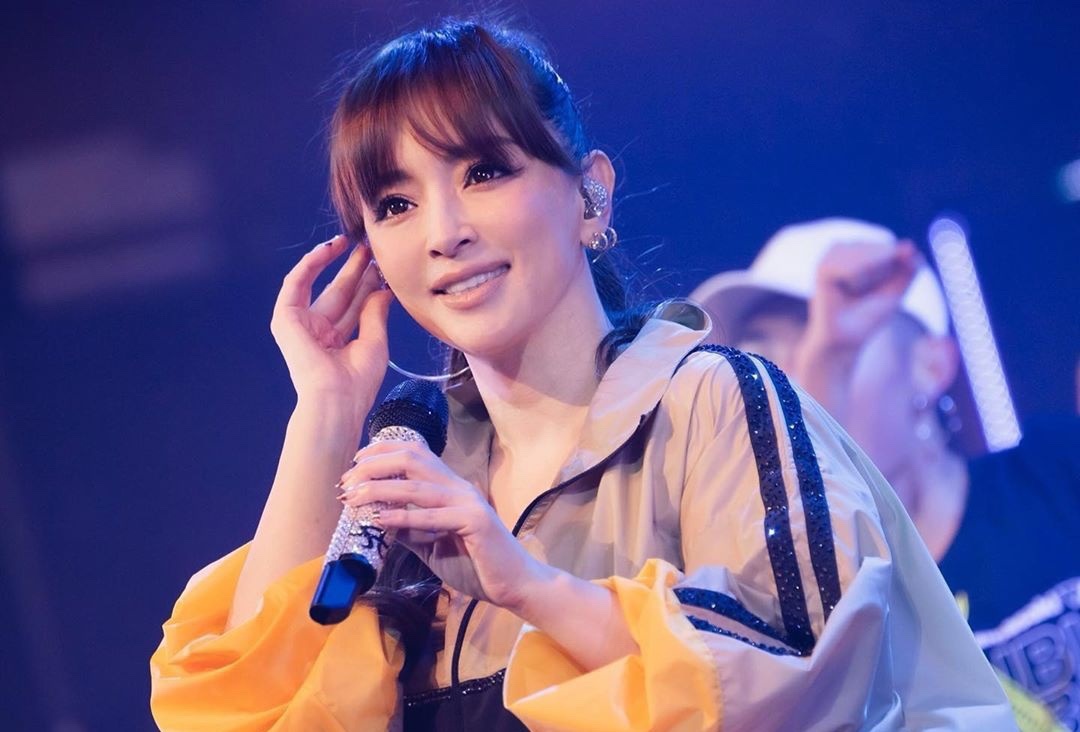 Ca si Ayumi Hamasaki thong bao mang thai hinh anh