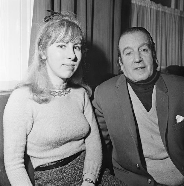 cuộc đời của John Lennon ảnh 5 cuoc doi cua John Lennon anh 5