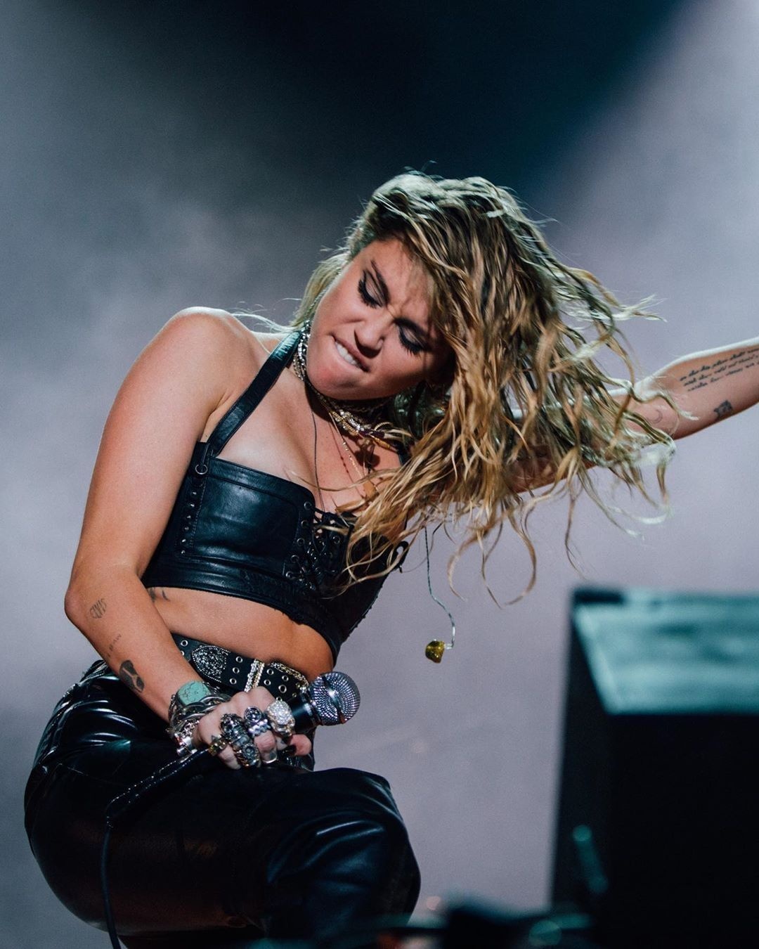 dinh kien ve phu nu anh 1