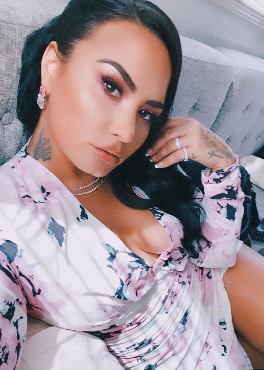 Angelina Jolie lưỡng tính ảnh 1 Angelina Jolie luong tinh anh 1