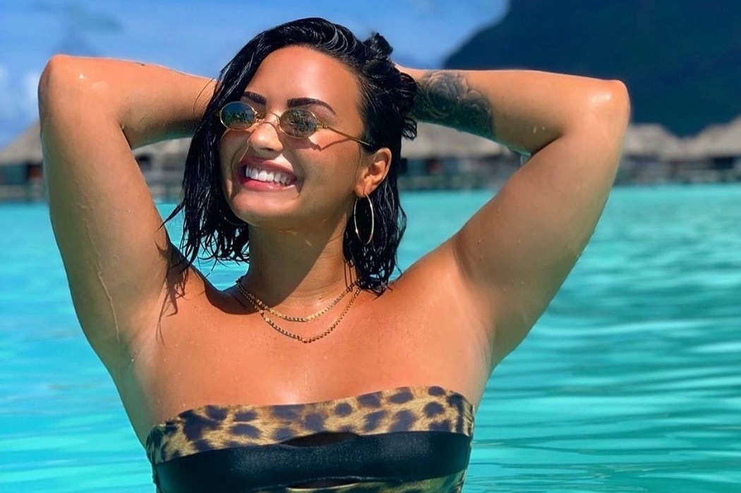 Demi Lovato thua nhan la nguoi luong tinh hinh anh
