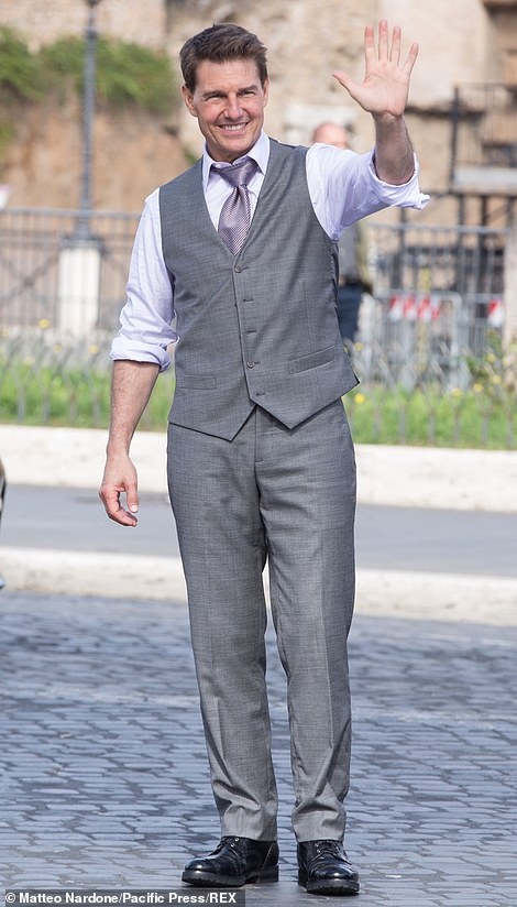 Tom Cruise quay canh dau sung anh 3