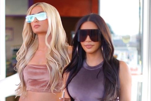 Kim Kardashian va Paris Hilton sau nhieu nam nghi choi hinh anh