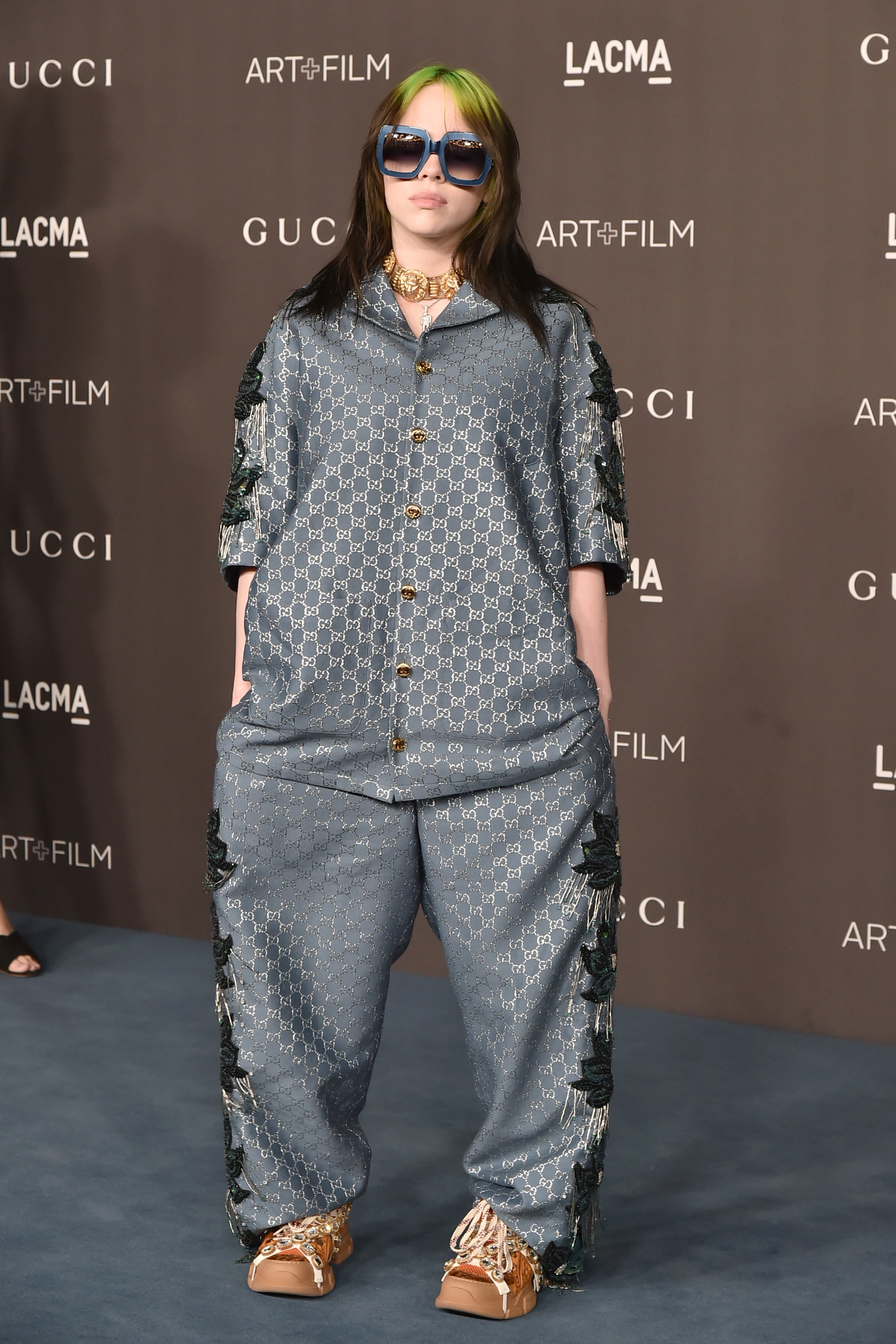 Billie Eilish mặc áo hai dây ảnh 5 Billie Eilish mac ao hai day anh 5