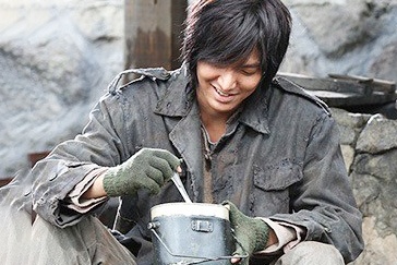 Lee Min Ho dong vai con nha ngheo hinh anh