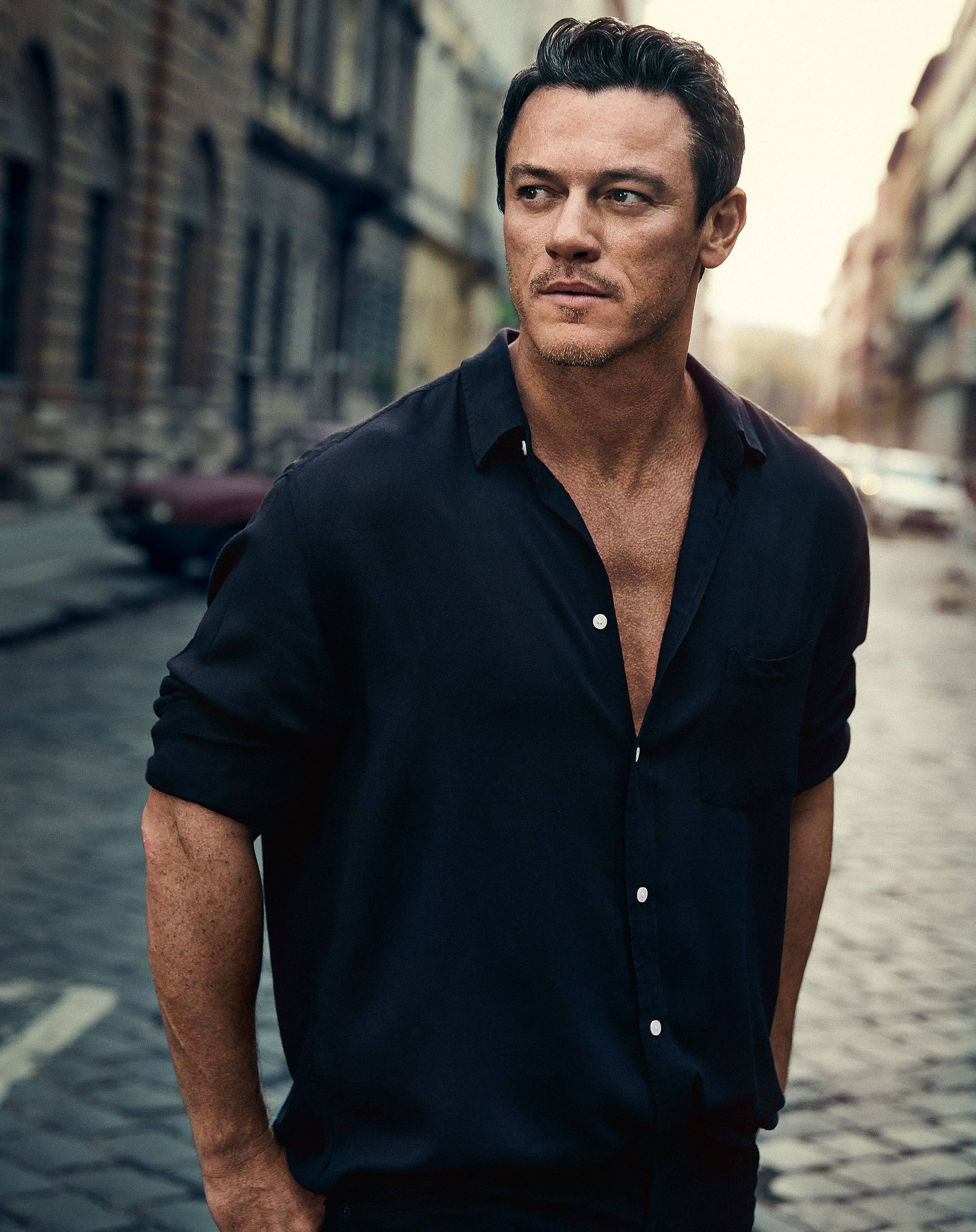 Luke Evans ảnh 1 Luke Evans anh 1