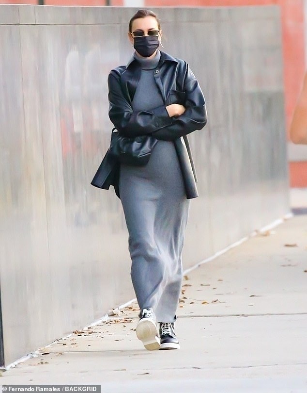 Irina Shayk khoe dang anh 9