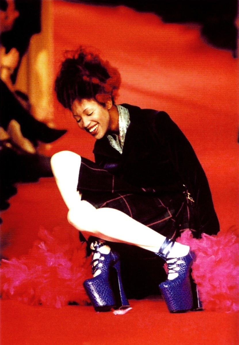 tình huống dở khóc dở cười của sao ảnh 9 tinh huong do khoc do cuoi cua sao anh 9