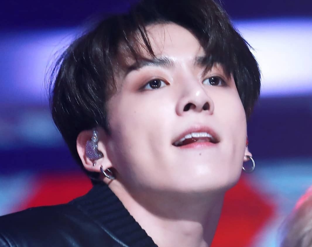 Tat xau cua nguoi dan ong quoc te quyen ru nhat nam 2020 hinh anh