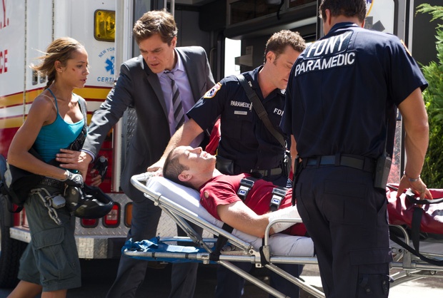 sao suyt chet tren phim truong anh 6