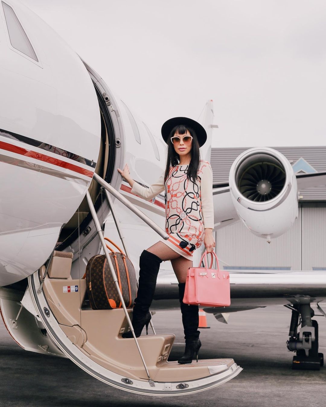 phim Bling Empire anh 6