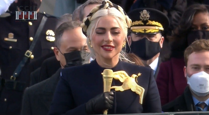 Lady Gaga hat quoc ca My hinh anh