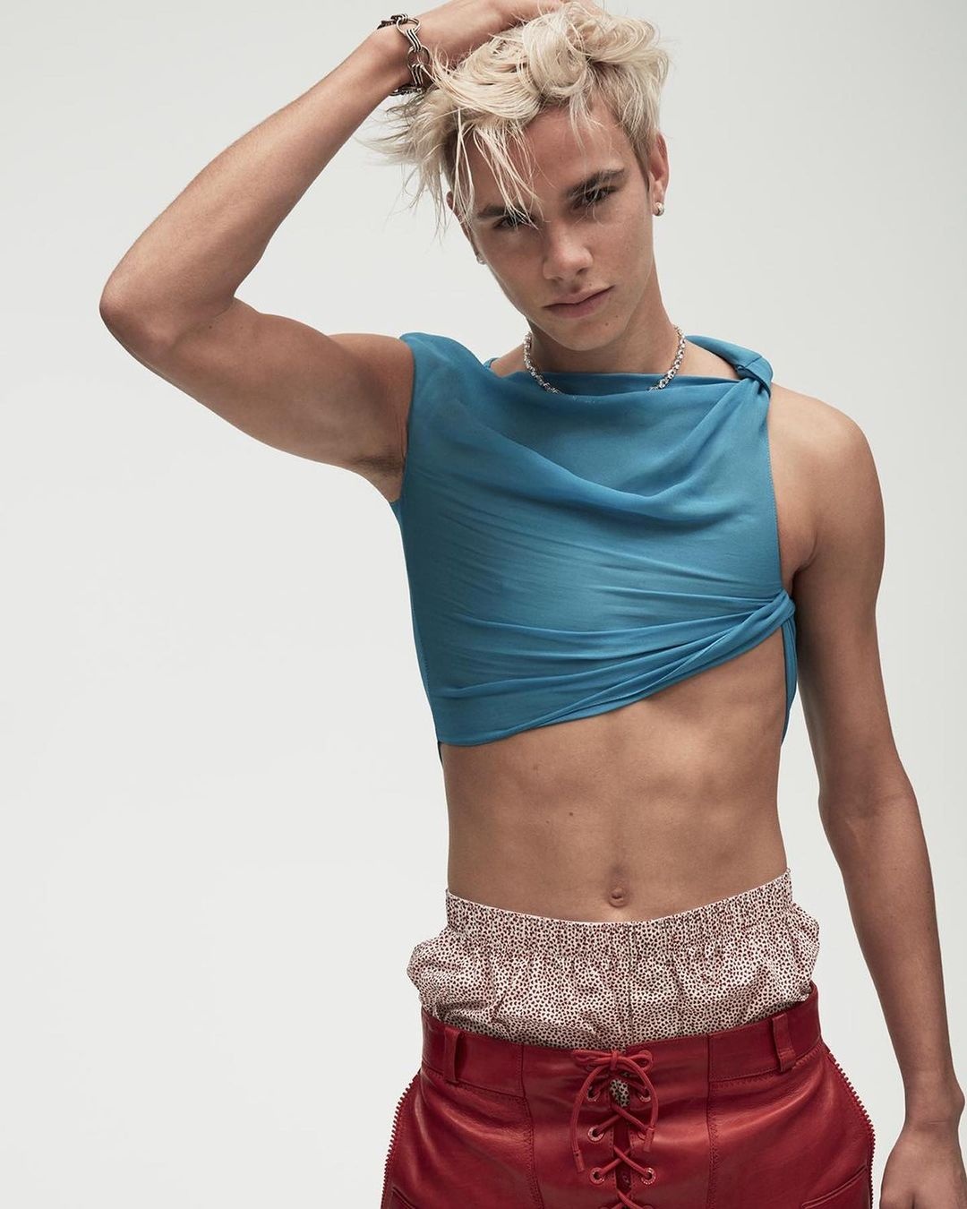 Romeo Beckham gia nhập showbiz ảnh 1 Romeo Beckham gia nhap showbiz anh 1
