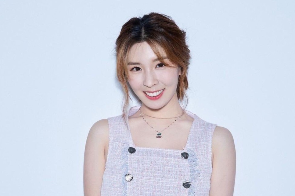 Con gai tai phiet Han Quoc tham gia showbiz hinh anh