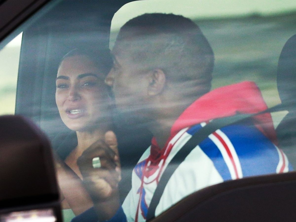 Kim Kardashian ly hon anh 4