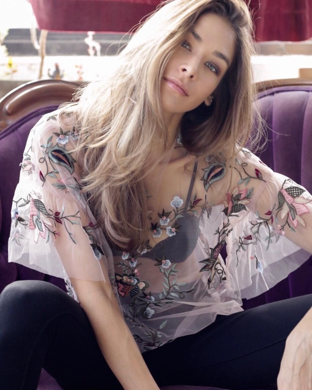 hoa hau Dayana Mendoza anh 5