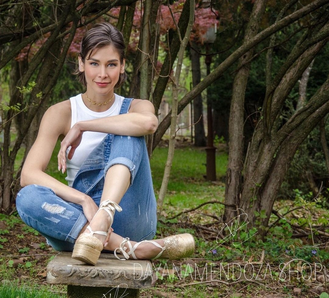 hoa hau Dayana Mendoza anh 3