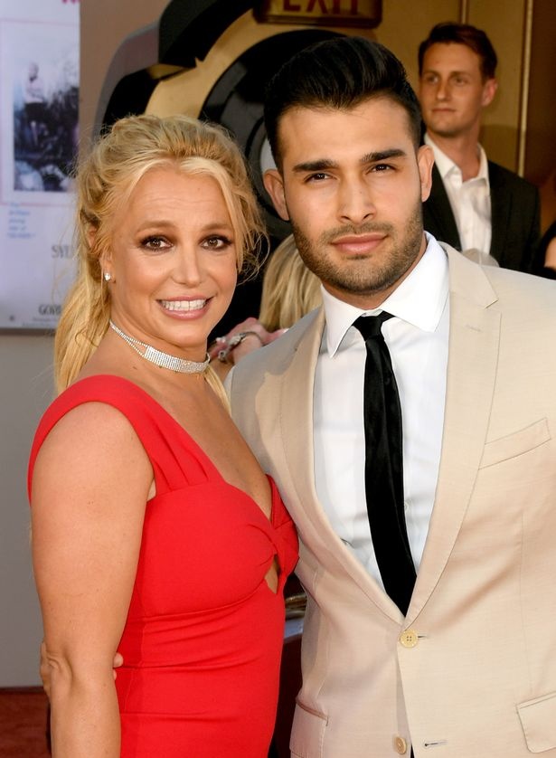 Britney Spears và bạn trai kém tuổi ảnh 1 Britney Spears va ban trai kem tuoi anh 1