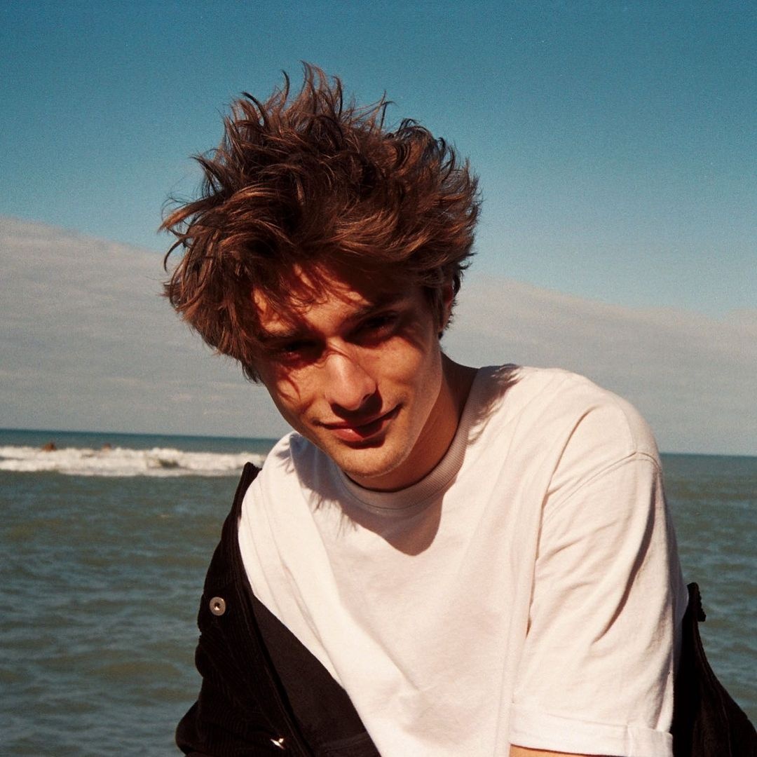 dien vien duoc so sanh voi Robert Pattinson anh 11