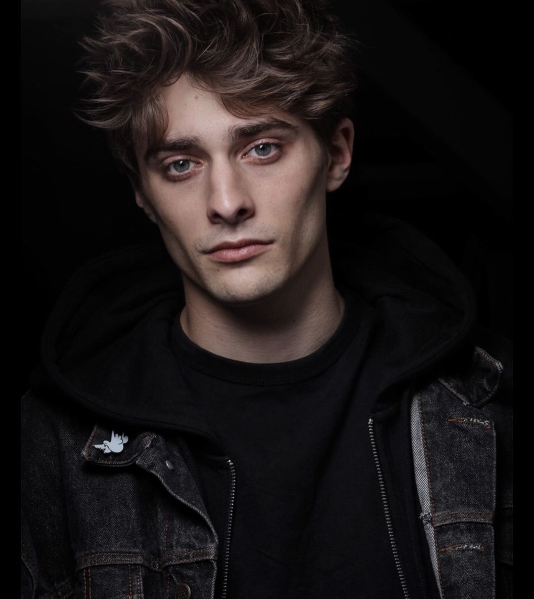 dien vien duoc so sanh voi Robert Pattinson anh 9