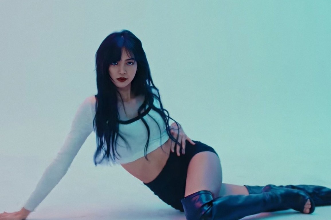 Lisa (BlackPink) khi chua noi tieng hinh anh